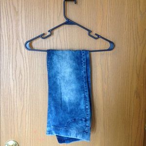No Boundaries Acid Wash Jegging - size Medium